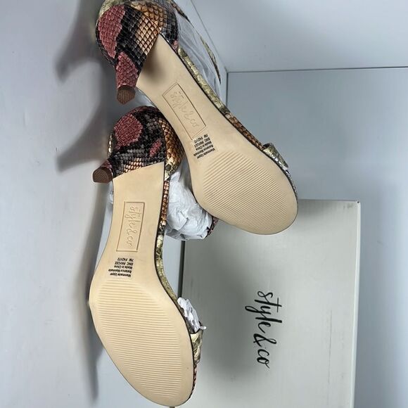 Style & Co Paycee Rainbow Snakeskin Dress Sandal size 7 M - Picture 5 of 6